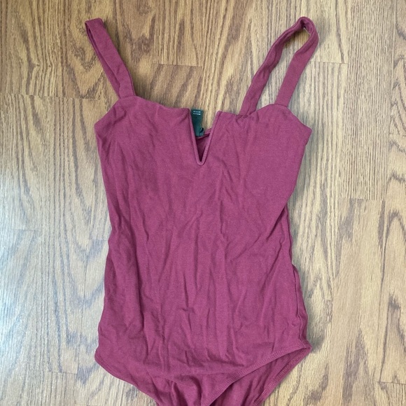 wild fable Tops - Wild Fable Woman’s Low Cut Bodysuit- EUC
